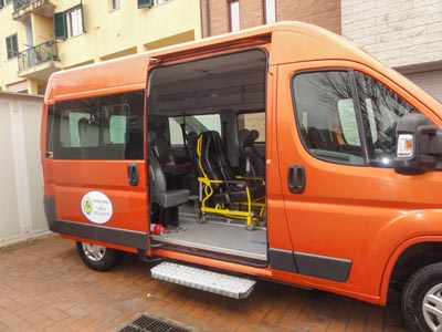 Ambulanze, autovetture, autofunebre per servizi sociali a Camucia Cortona